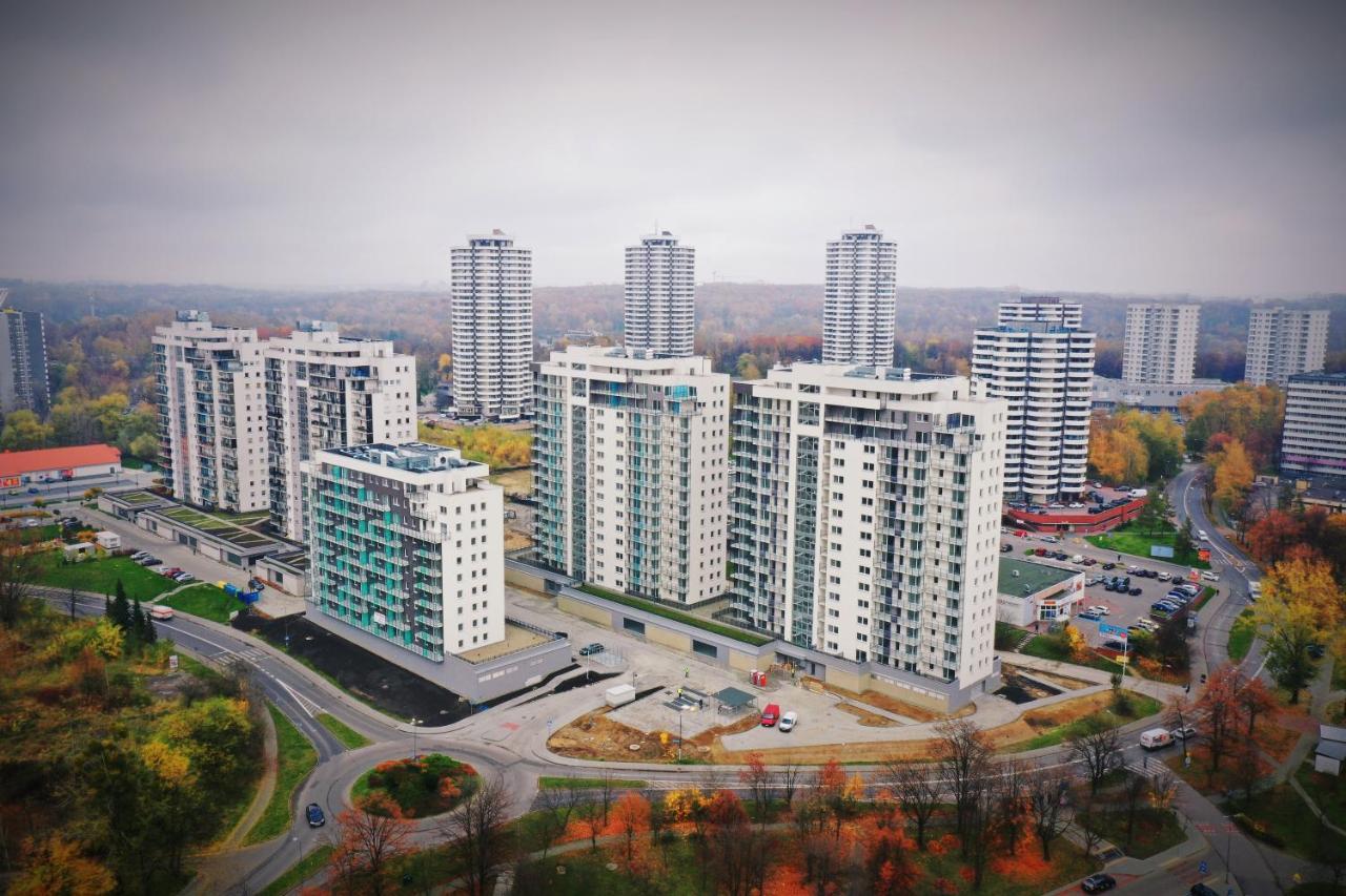 Apartament Wsrod 1000Cy Swiatel - Z Parkingiem W Hali Garazowej- Duzy Balkon Z Lezakami - Piekny Widok Noca Na Panorame Tysiaclecia Katowice Exterior foto