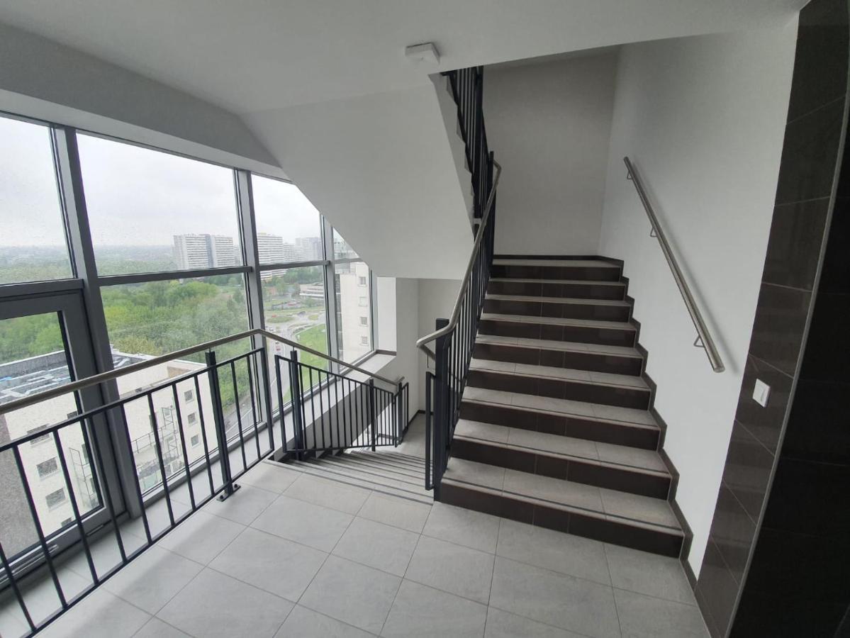 Apartament Wsrod 1000Cy Swiatel - Z Parkingiem W Hali Garazowej- Duzy Balkon Z Lezakami - Piekny Widok Noca Na Panorame Tysiaclecia Katowice Exterior foto