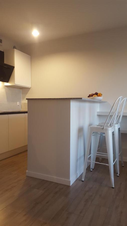 Apartament Wsrod 1000Cy Swiatel - Z Parkingiem W Hali Garazowej- Duzy Balkon Z Lezakami - Piekny Widok Noca Na Panorame Tysiaclecia Katowice Exterior foto