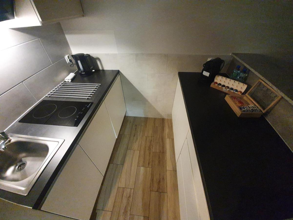Apartament Wsrod 1000Cy Swiatel - Z Parkingiem W Hali Garazowej- Duzy Balkon Z Lezakami - Piekny Widok Noca Na Panorame Tysiaclecia Katowice Exterior foto