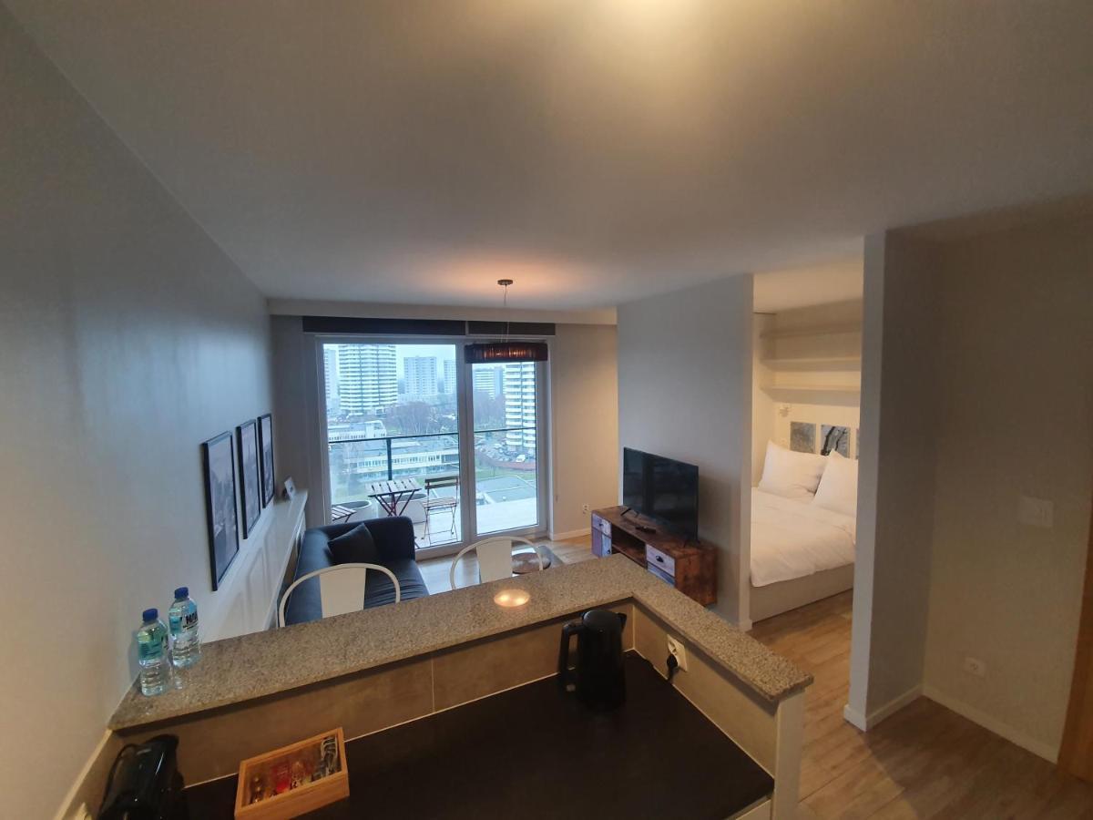 Apartament Wsrod 1000Cy Swiatel - Z Parkingiem W Hali Garazowej- Duzy Balkon Z Lezakami - Piekny Widok Noca Na Panorame Tysiaclecia Katowice Exterior foto