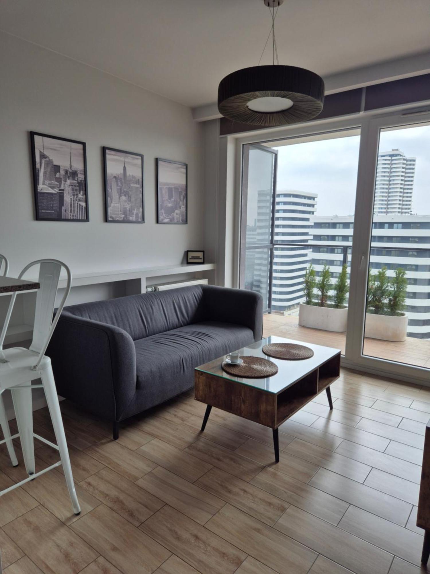 Apartament Wsrod 1000Cy Swiatel - Z Parkingiem W Hali Garazowej- Duzy Balkon Z Lezakami - Piekny Widok Noca Na Panorame Tysiaclecia Katowice Exterior foto