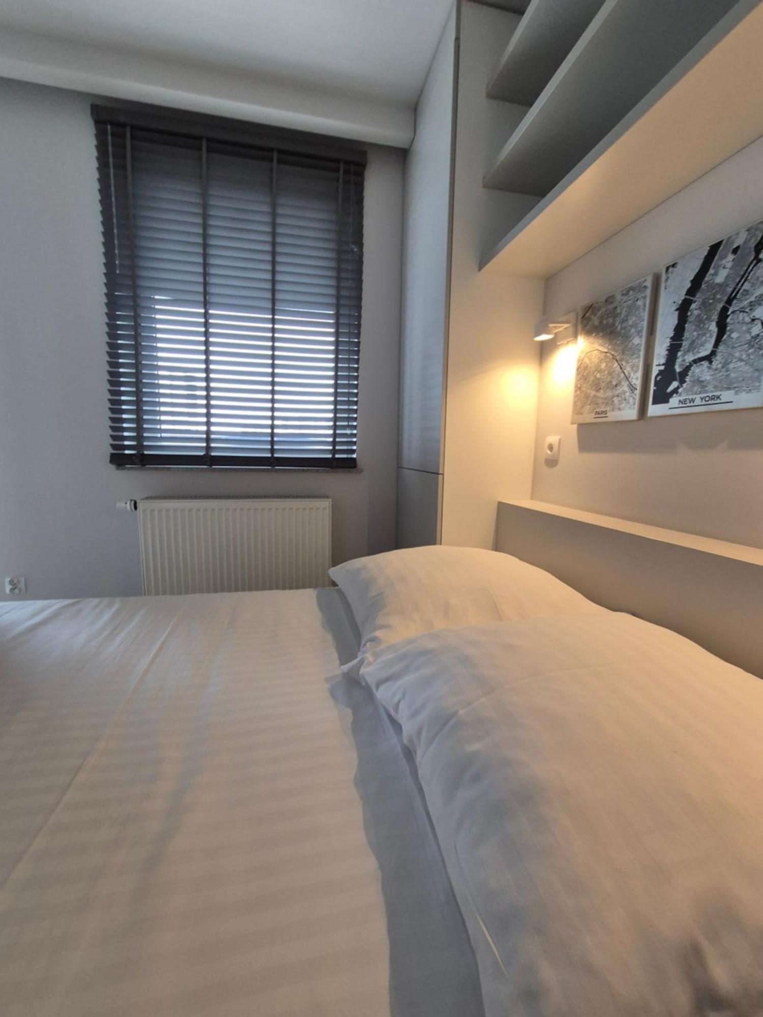 Apartament Wsrod 1000Cy Swiatel - Z Parkingiem W Hali Garazowej- Duzy Balkon Z Lezakami - Piekny Widok Noca Na Panorame Tysiaclecia Katowice Exterior foto