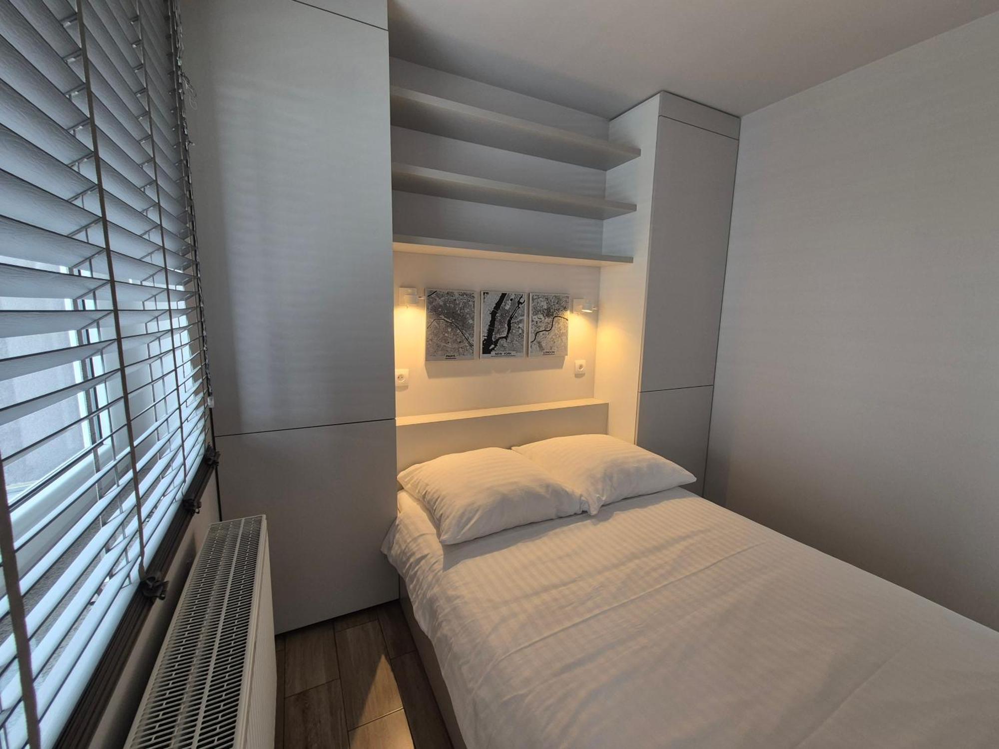 Apartament Wsrod 1000Cy Swiatel - Z Parkingiem W Hali Garazowej- Duzy Balkon Z Lezakami - Piekny Widok Noca Na Panorame Tysiaclecia Katowice Exterior foto